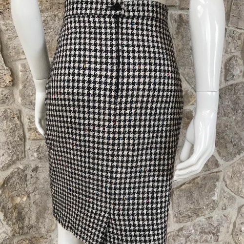 Vintage 1980s 1990s Louis Feraud Houndstooth Knee shops Length Skirt