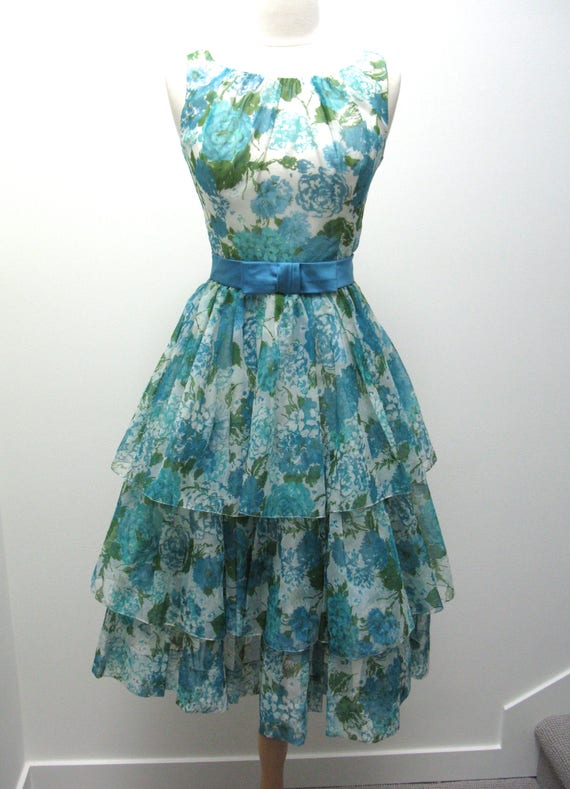 Pretty Vintage 1950s Jr. Theme Blue Floral Dress … - image 2