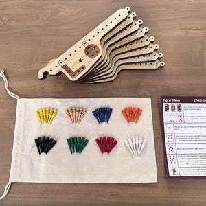 Pegs and Jokers Brettspiel - Hartholz Bild 2