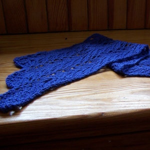 Knit Scarf Pattern  Vine & Leaf Lace Scalloped Scarf