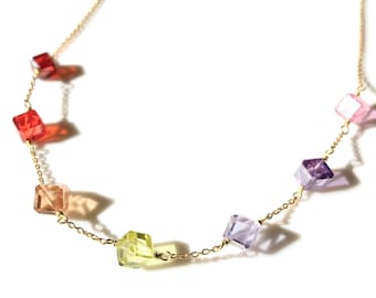 Collier arc-en-ciel - cadeau pour elle - cube facted - Zirconia cubique - perles vintage - empilage