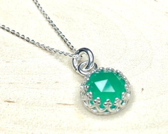 Pendentif Onyx vert - Coupe rose - Collier d’empilage délicat - Inspiré par la nature - Cadeau d’anniversaire