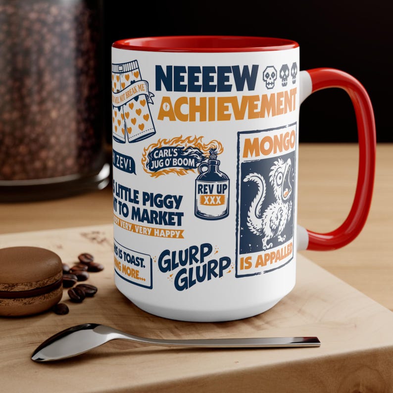 Taza de 443 ml (15 oz) conmemorativa de un nuevo logro / Taza de café inspirada en Carl, el explorador de mazmorras. imagen 2