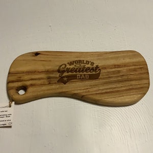 C6 World&#39;s Greatest Dad Engraved Camphor Laurel Chopping Board