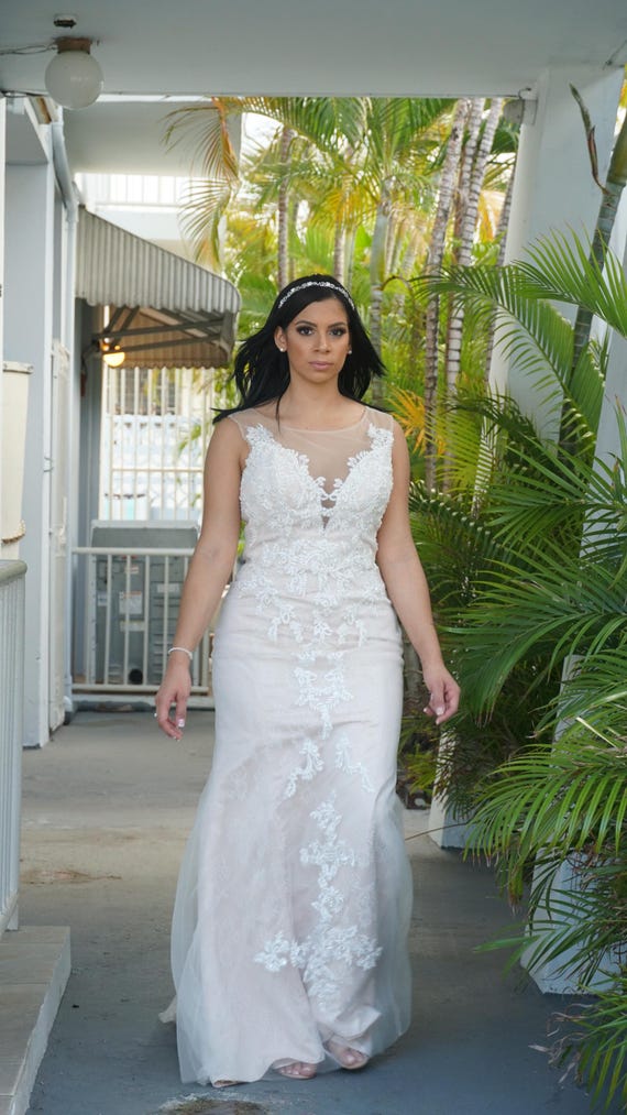 vintage mermaid wedding dresses Vintage Mermaid V-neck Lace Appliques Wedding Dresses PW272