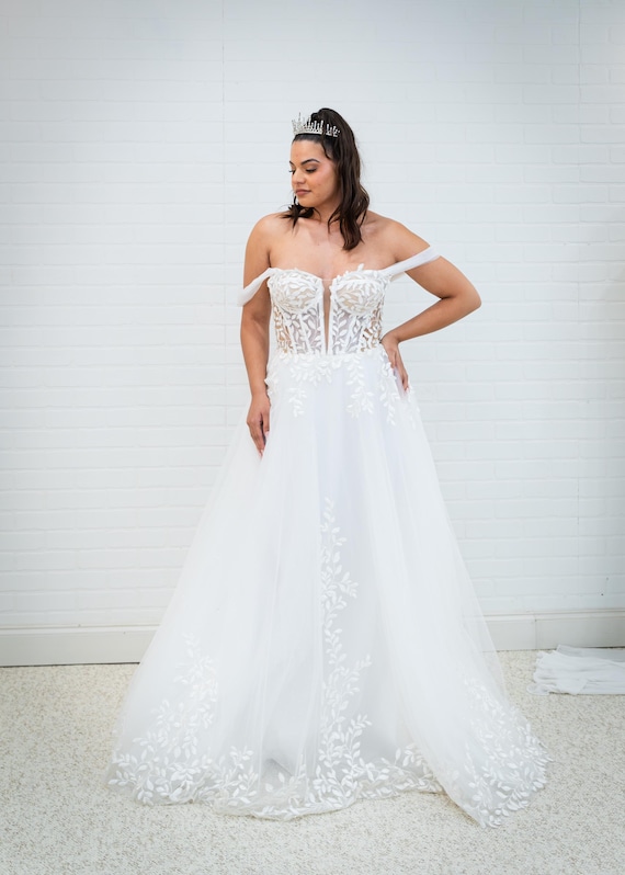 add off shoulder sleeves strapless dress Adding Off-the-Shoulder Sleeves to a Strapless Dress