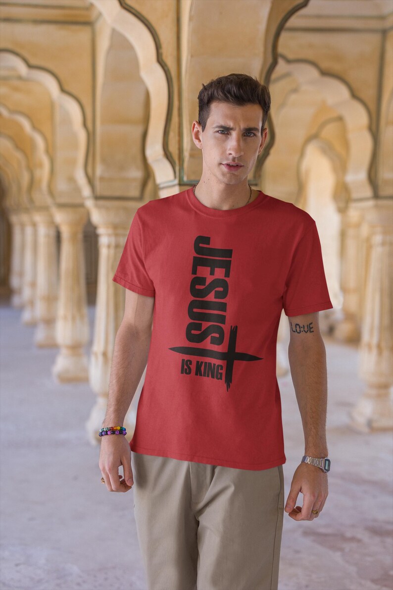Camiseta unisex Gildan "Jesús es el Rey" para cristianos, ideal como regalo inspirador, ideal para salir a la iglesia y para uso diario. imagen 8