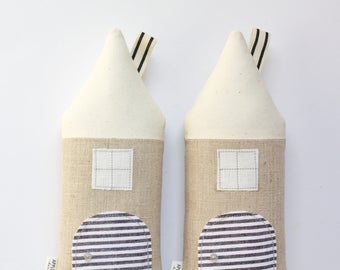 Tooth Fairy: Neutral Personalized Linen House Shaped Pillow with Secret Pocket for Tooth and Notes