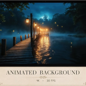 Può includere: Uno schermo digitale che mostra uno sfondo animato di un pontile in legno che si estende in un lago nebbioso di notte, illuminato da lanterne calde. Il testo "ANIMATED BACKGROUND", "4K" e "30 FPS" è stampato sotto l'immagine.