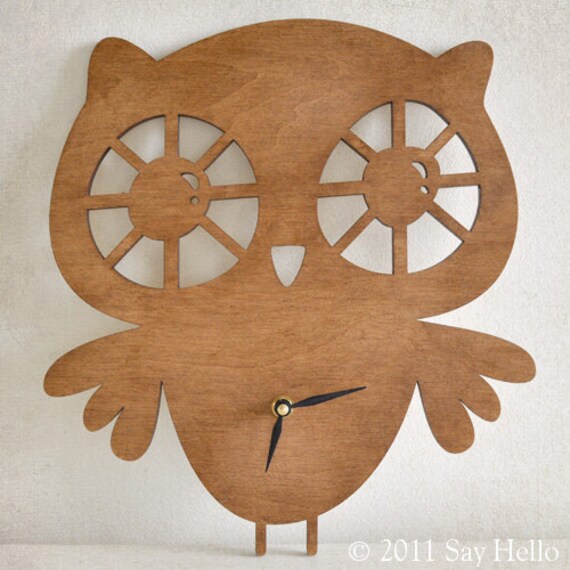 Items similar to Wooden Owl Clock on Etsy
