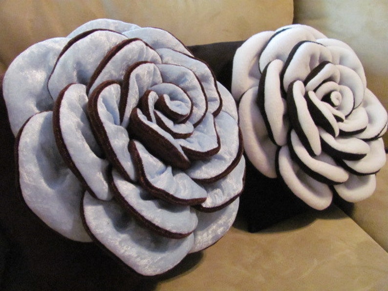 VICTORIA ROSE Flower Pillow Rose Pattern Felt Rose with 2 Bonus Pillow Covers Tutorial PDF ePattern How To image 4