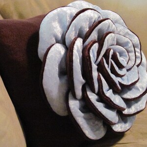 VICTORIA ROSE Flower Pillow Rose Pattern Felt Rose with 2 Bonus Pillow Covers Tutorial PDF ePattern How To image 2