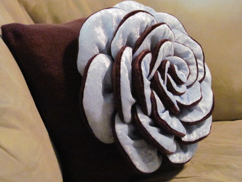 VICTORIA ROSE Flower Pillow Rose Pattern Felt Rose with 2 Bonus Pillow Covers Tutorial PDF ePattern How To image 2