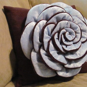 VICTORIA ROSE Flower Pillow Rose Pattern Felt Rose with 2 Bonus Pillow Covers Tutorial PDF ePattern How To image 1