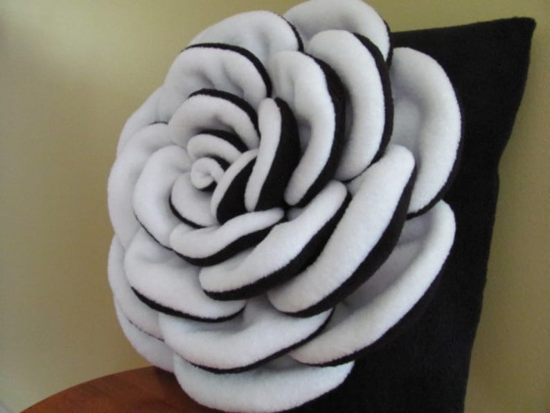 VICTORIA ROSE Flower Pillow Rose Pattern Felt Rose with 2 Bonus Pillow Covers Tutorial PDF ePattern How To image 3