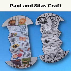Könnte beinhalten: Zwei Papierarbeiten mit dem Text "Paul and Silas Craft" werden gezeigt. Jede Arbeit ist ein gefaltetes Papierdesign mit Illustrationen und Text über Paul und Silas. Die Arbeiten befinden sich auf einem blauen Hintergrund.