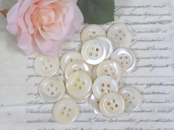 Pearl Four hole Buttons in Cream