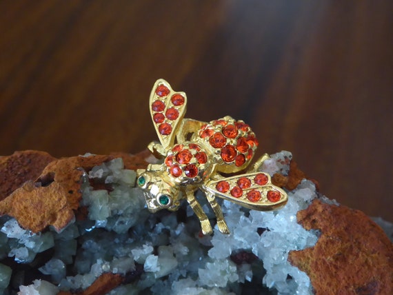 Red Bee Pin Joan Rivers, Joan Rivers Red Crystal G