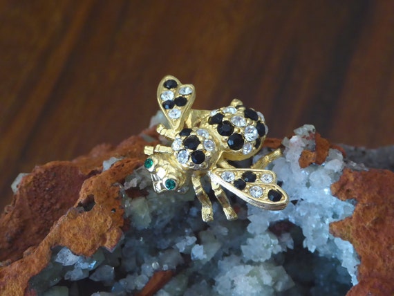 Black White Bee Pin Joan Rivers, Joan Rivers Black