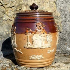 Royal Doulton Lambeth Tabacco Tea Jug Storage #5408 P, Lambethware Hunting Tabaccco Storage Very Good Condition 5.5&quot; Tall