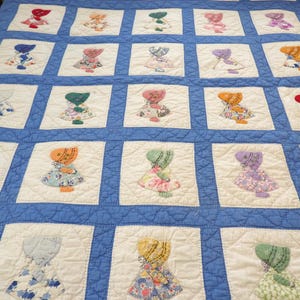 Vintage Sue Bonnet Girl Quilt 65&quot;x77&quot; 1940s Bonnet Girl Hand Quilted Appliqued Quilt Need a little TLC  ***Includes Shipping***