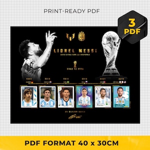 Puede incluir: Póster negro con Lionel Messi y el trofeo de la Copa Mundial de la FIFA. El póster incluye el texto "LIONEL MESSI SEIS CITAS CON LA HISTORIA" y "PDF FORMAT 40 x 30CM". El póster mide 40 x 30 cm.