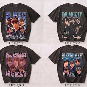 Camiseta Comfort Colors Dr. McKay - Cassie McKay, Camiseta vintage pirata, Camiseta divertida con meme de doctor, Estética médica retro, Programa de televisión viral