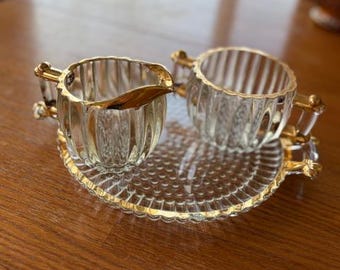 ヴィンテージのジャネットガラス製シュガー＆クリーマーセット（トレイ付き）
