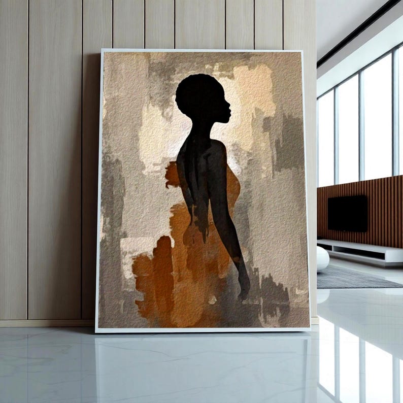 K&ouml;nnte beinhalten: Ein rechteckiger Wandkunstdruck mit der schwarzen Silhouette einer Person im Profil vor einem strukturierten Hintergrund aus beigen, hellbraunen und braunen Pinselstrichen. Das Kunstwerk zeigt eine kontrastreiche Komposition.