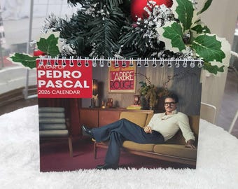 Calendario da parete Ped.ro Pa.scal 2026, regalo unico per le feste, regalo per fan, regalo per lei, gadget di celebrità, gadget di celebrità che cotta