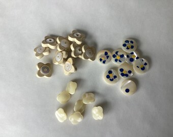 set 24 Vintage flower buttons, 2 pc vintage flower button set, off-white flower buttons, pearl like buttons, painted buttons