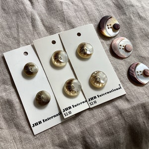 45% off sale Vintage decorative shell like buttons, carved shell buttons, fancy shell buttons, moon shell button, Canadian buttons