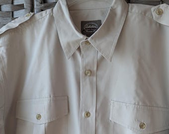 Vtg Cabelas Safari Series Tan Short Sleeve Button Up Shirt Epaulets Mens Sz Lg