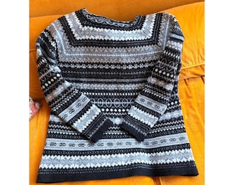 Benetton Wool Fair Isle Black White Gray Sweater Medium