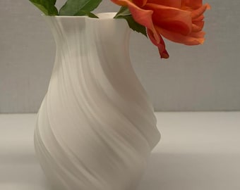 Modern 3D Printed Spiral Vase – Minimalist Home Decor, Unique Geometric Design