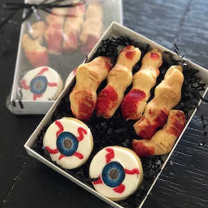 Zombie Body Part or witch Sugar Cookies halloween eyeballs SMALL GIFTBOX