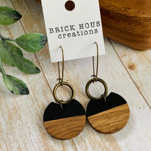 Resin Stone Earrings Black main image 0