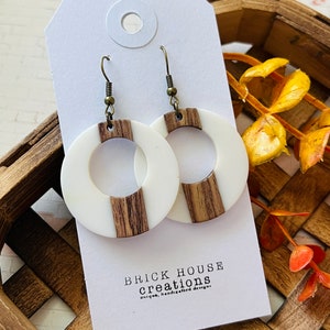 Round Cut Out Off White Resin + Wooden Earrings, Cream wood resin, white wood resin