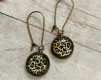 Leopard earrings, Leopard Dangle Bronze Setting