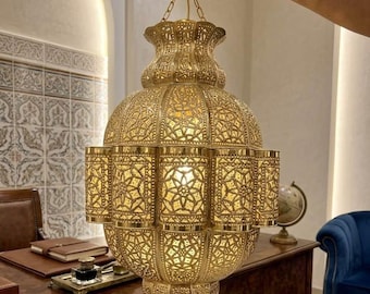 Lanterna marocchina in ottone – Lampada a sospensione realizzata a mano, illuminazione orientale, arredamento boho, lampada islamica, decorazioni per la casa in stile marocchino, lunghezza: 60 cm