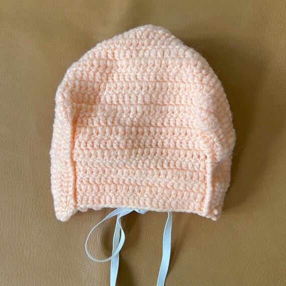 Vintage Crochet Handmade Baby Bonnet—Peach and Wh… - image 5