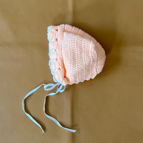 Vintage Crochet Handmade Baby Bonnet—Peach and Wh… - image 1