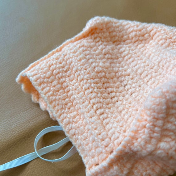 Vintage Crochet Handmade Baby Bonnet—Peach and Wh… - image 6