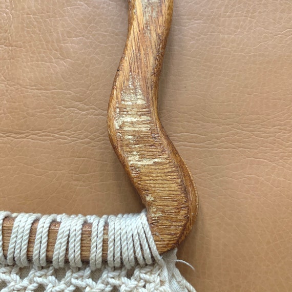 Vintage 70s Boho Macrame Purse—Wooden Handle Natu… - image 8