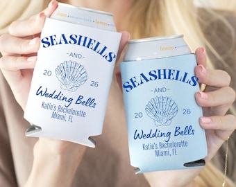 Strand Bachelorette Dosenkühler, Benutzerdefinierte Seashell Bach Party Favor, Küstenbrautreise Getränkehalter