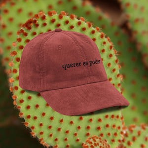 Querer es Poder, Spaanse affirmatie vintage corduroy pet, Latina Owned Shop