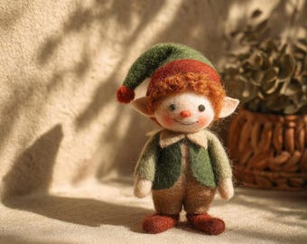 Wool Felt Xmas Elf, Handmade Wool Felt Christmas Elf Figurine, Cute Holiday Decor, Felted Elf Ornament, Christmas Gift Idea, Elf Figurine