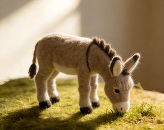 Needle Felt Donkey, Handmade Wool Donkey Toy, Cute Farm Animal Plush, Kawaii Donkey Gift, Small Animal Decor