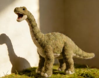 Needle Felt Dinosaur Plush, Handmade Brontosaurus Toy, Cute Long Neck Dino, Wool Dinosaur Decor, Kawaii Dino Gift