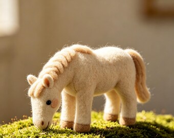 Cute Felt Horse Ornament, Handmade Mini Horse, Cottagecore Animal Decor, Wool Felt Pony, Rustic Shelf Decor, Soft Sculpture Gift